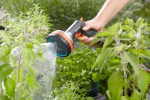 GARDENA Premium multifunkční postřikovač, 5 druhů postřiku, pro zavlažování a čištění 967102401 (3)