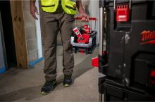 MILWAUKEE 4932499347 PACKOUT kompaktní přepravka 390 × 240 × 220 mm (1)