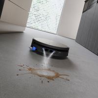 ECOVACS DEEBOT X12S  OmniCyclone Gold robotický vysavač a mop se samočisticí stanicí ZDARMA 1LITR ROZTOKU (5)