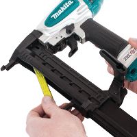 MAKITA Pneumatická sponkovačka 6,35mm (3)