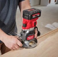 MILWAUKEE M18FR12-0X – Horní frézka 12 mm bez aku a nabíječky v kufru 4933493304 (2)