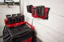 MILWAUKEE M18MDBSC Aku nabíječka také k upevnění, duální rychlonabíječka S 4932498557 (4)