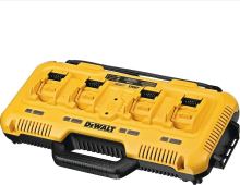 DEWALT DCB104 nabíječka aku baterií na 4 porty 10,8V-54V DEWALT DCB104 nabíječka aku baterií na 4 porty 10,8V-54V